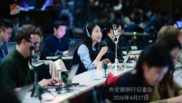 记者1.png